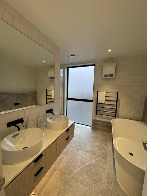 Black-Luxe Living In The Heart Of City Apartman Christchurch Kültér fotó