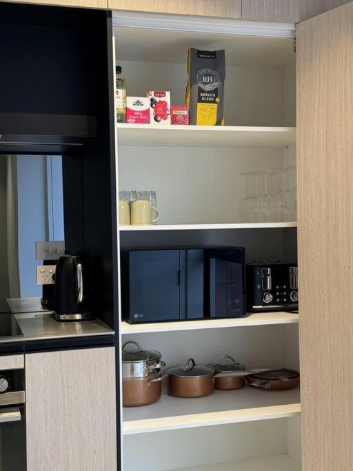 Black-Luxe Living In The Heart Of City Apartman Christchurch Kültér fotó