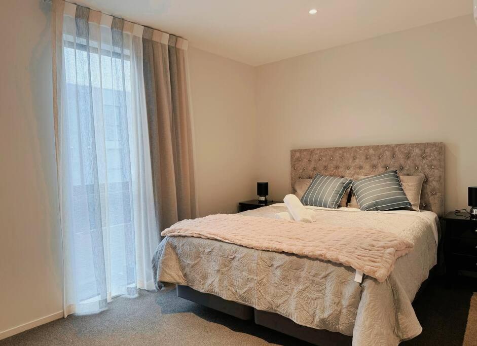 Black-Luxe Living In The Heart Of City Apartman Christchurch Kültér fotó